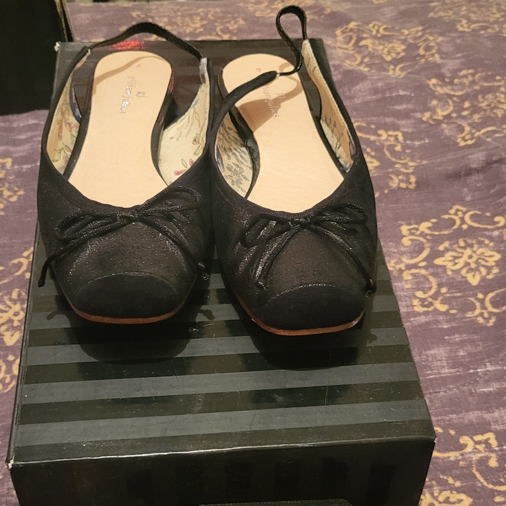 Women Size 9 Black Flat SlingBack Gently Used